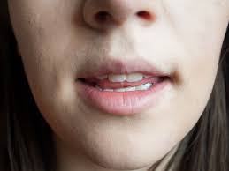 u24business Tongue between your teeth